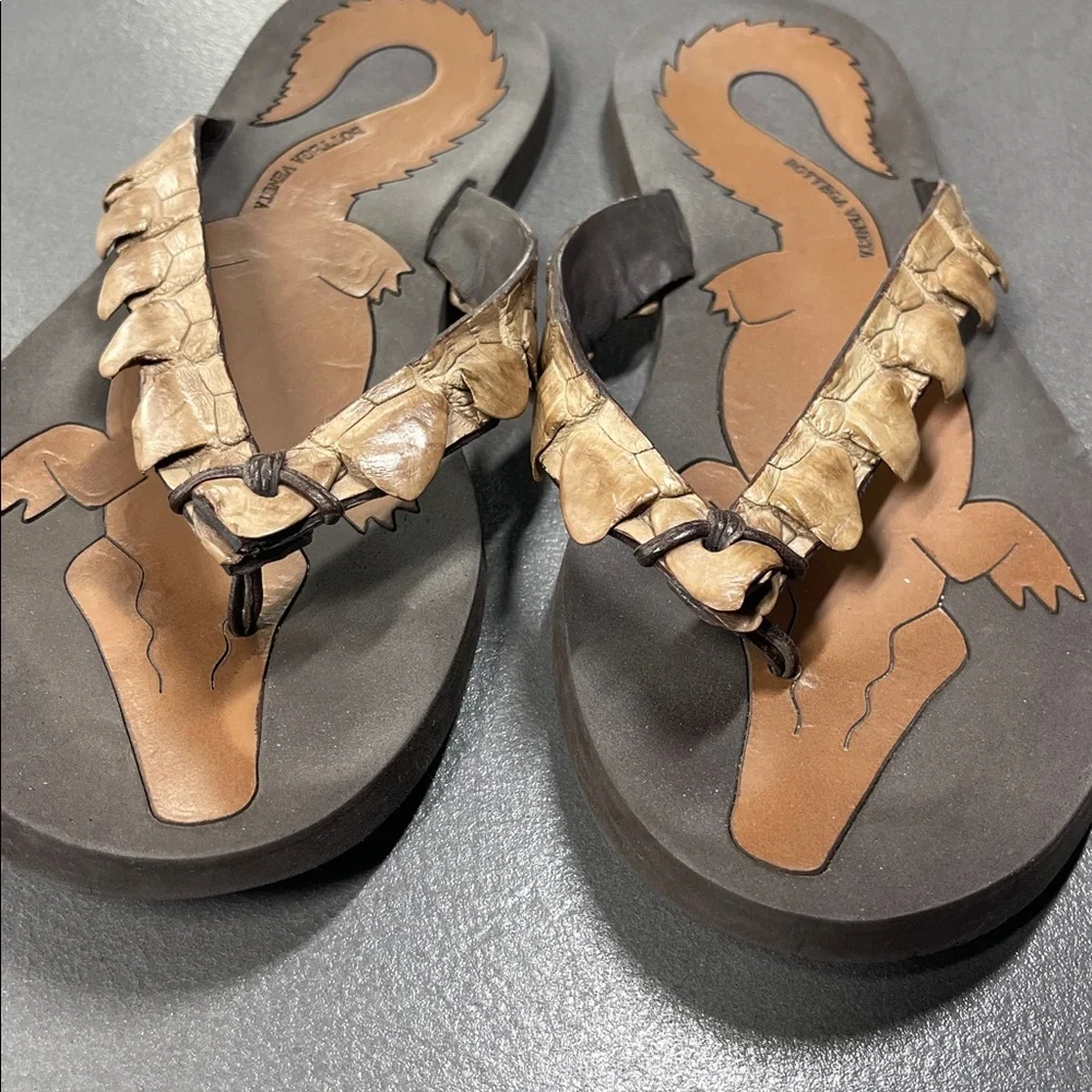Bottega Veneta Men's Crocodile Alligator Brown Flip Flops Sandals Sz IT 41 US 8